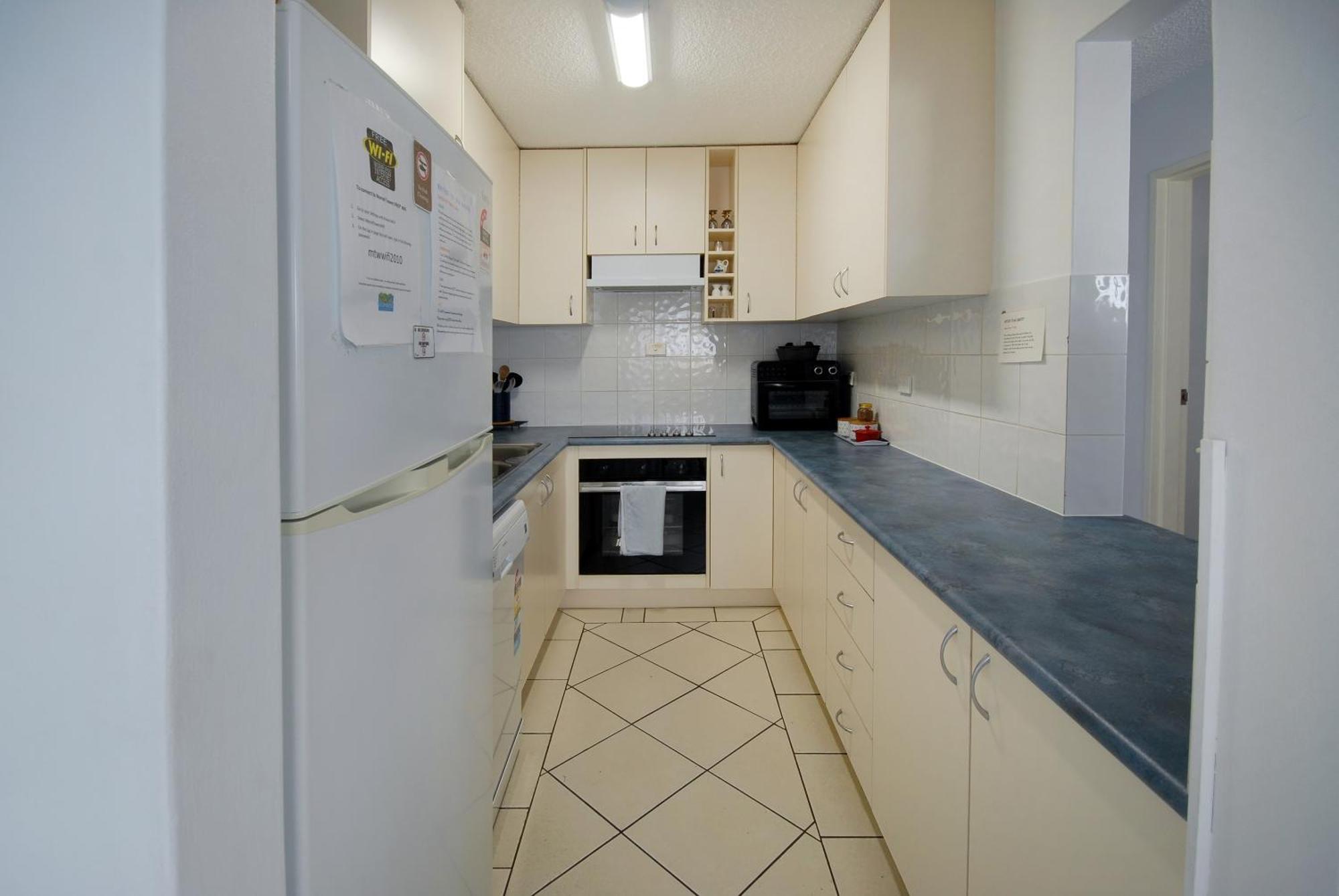 Marcel Towers Holiday Apartments Намбакка-Хедс Экстерьер фото