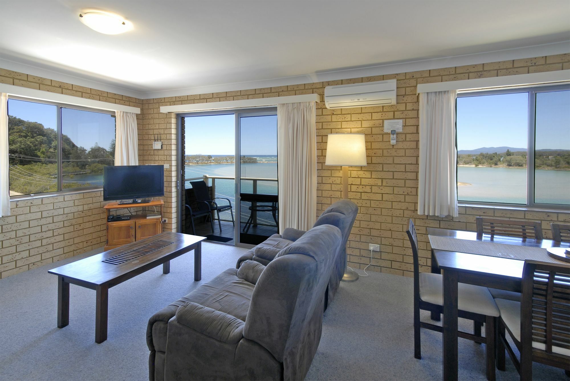 Marcel Towers Holiday Apartments Намбакка-Хедс Экстерьер фото